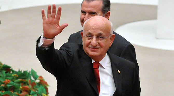 Meclis Başkanı İsmail Kahraman oldu