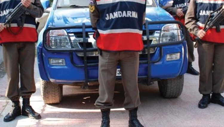 Jandarmadan kadınlara ziyaret
