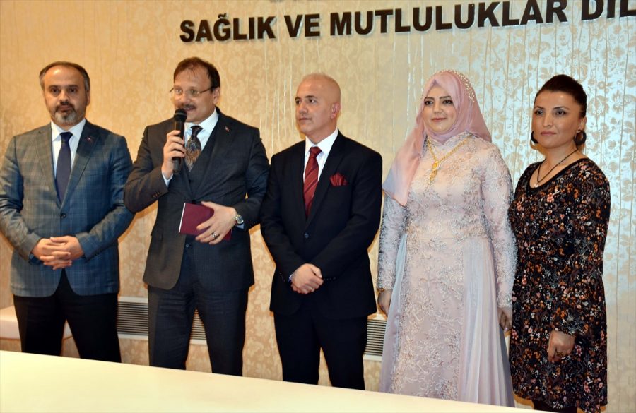 Çavuşoğlu nikah şahidi oldu
