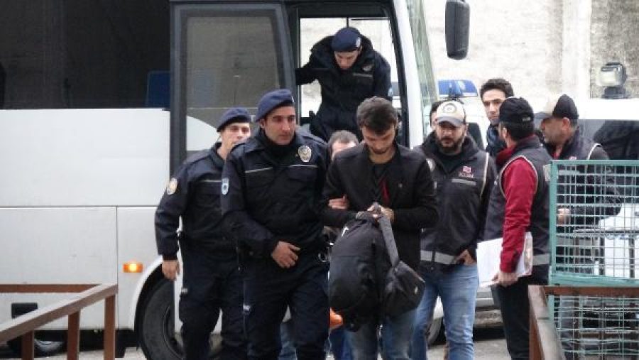 FETÖ şüphelisi 10 kişi adliyeye sevk edildi