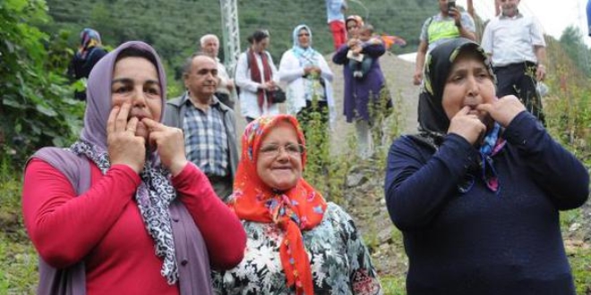 |Kuşdili|ne uluslararası onur