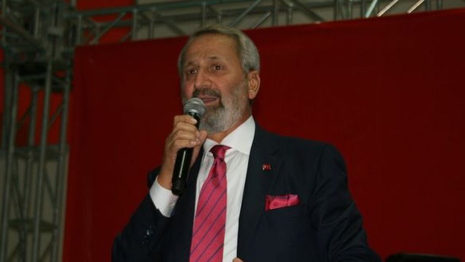 Eski Bakandan flaş talep