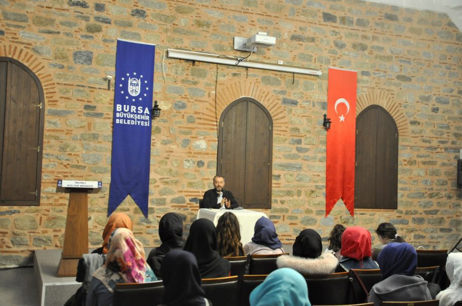 Erguvan-i Sohbetler devam ediyor