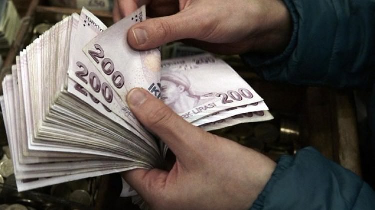 En düşük maaş bin 565 lira!