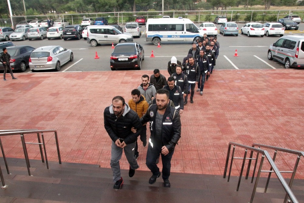 FETÖ yandaşı çete çökertildi