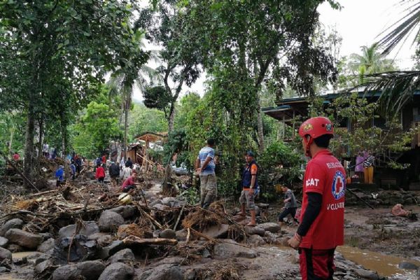 Filipinler|de tropikal kasırga