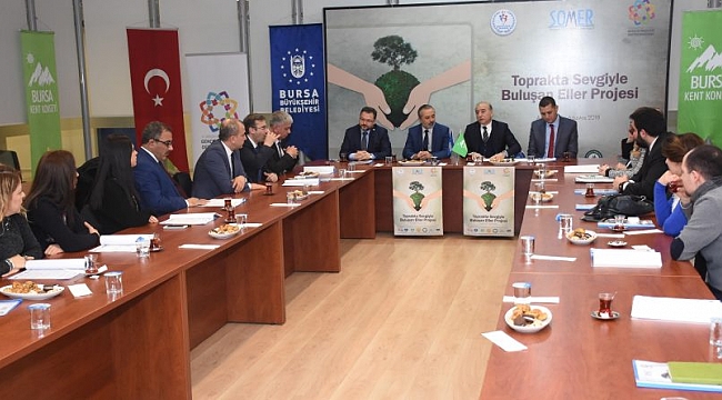 Gençler toprakla buluşuyor