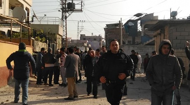 Reyhanlı'ya 2 roket daha atıldı