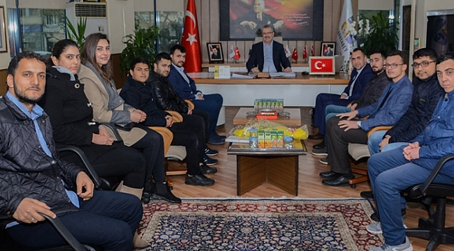 Başkan Özkan'a AK gençlerden ziyaret