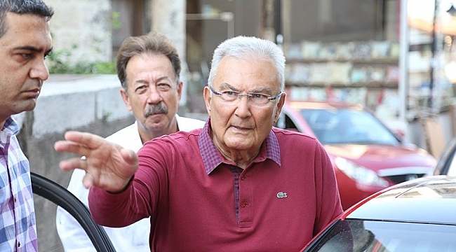 Deniz Baykal Türkiye'ye dönüyor