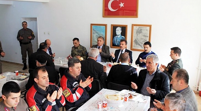 Köylülerden askere moral yemeği