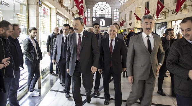 Ak, çarşı esnafının nabzını yokladı