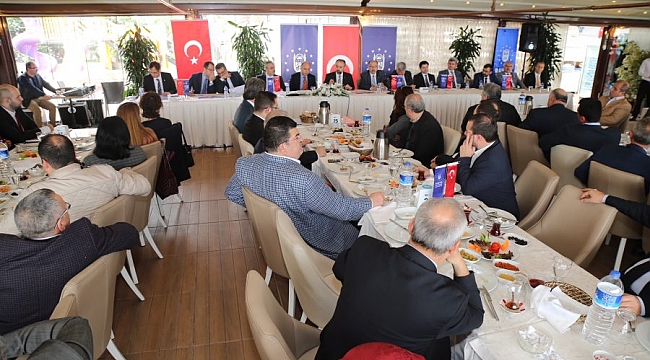 Aktaş, muhtarlarla görüştü