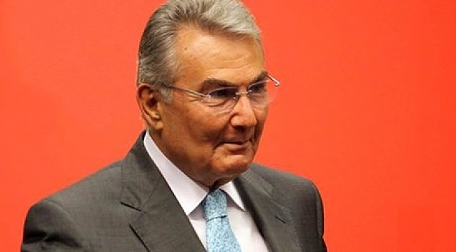 Deniz Baykal Türkiye'ye döndü