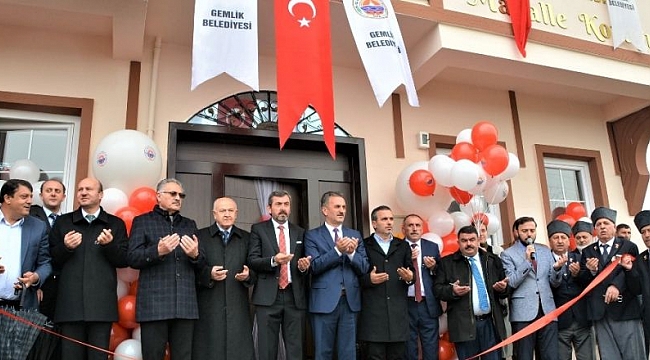 Gemlik'te mahalle konağı dualarla açıldı