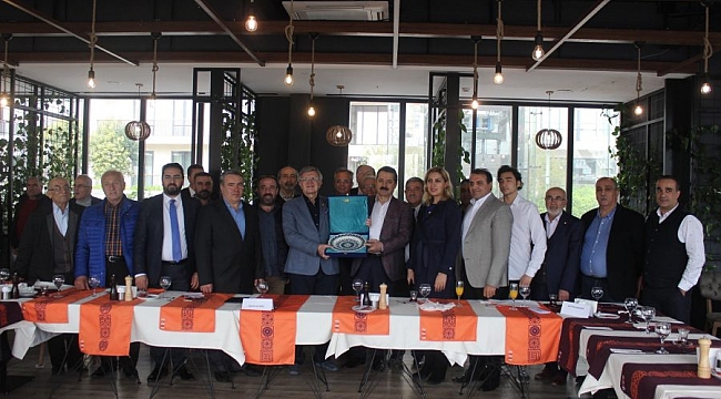 İSSİAD Faruk Çelik'i ağırladı