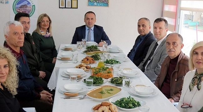 Kaymakama Girit yemeklerini tanıttılar