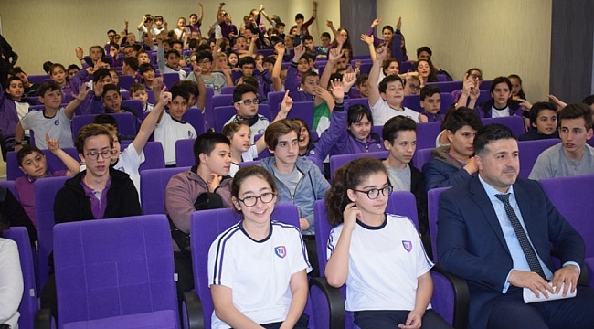 Nilüferli hentbolcular öğrencilerle buluştu