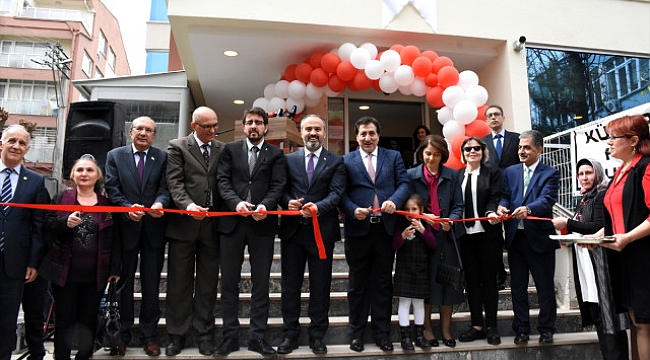 Yenilenen Halk Kütüphanesi açıldı