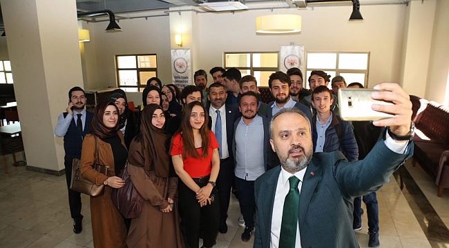 Başkan Aktaş üniversitelilerle buluştu