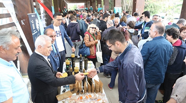 Binlerce yerli tohum Nilüfer'de el değiştirdi