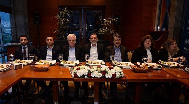 Burkay, yeni meclis üyeleriyle buluştu