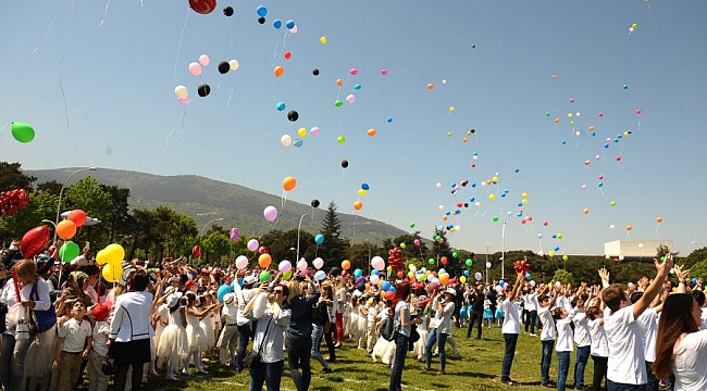 Bursa'da 23 Nisan coşkusu