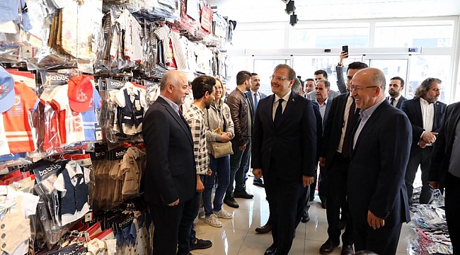 Çavuşoğlu, esnafı ziyaret etti