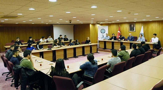 Danimarkalı öğrenciler UÜ'de