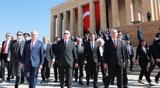 Devlet erkanı Anıtkabir'de