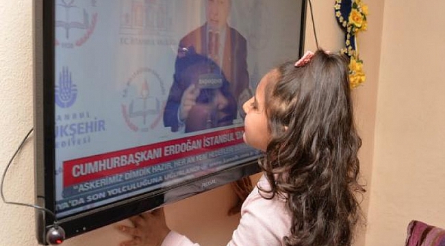 Erdoğan'ı göremeyen Alya gözyaşlarını tutamadı