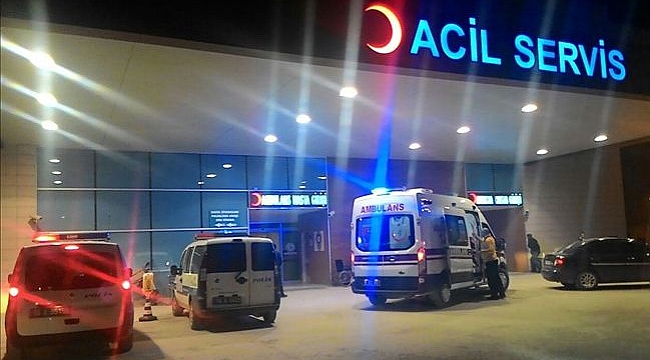 Hakkari'de askeri araç devrildi