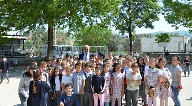 İznik Belediyesi'den eğitim kurumlarına destek