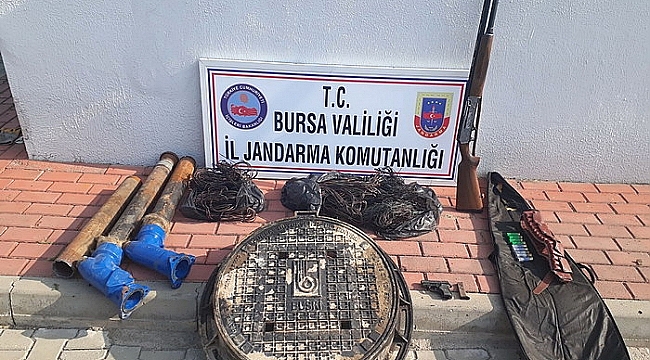 Jandarma kablo hırsızlarını yakaladı