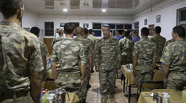 Komutanlar birlikleri denetledi