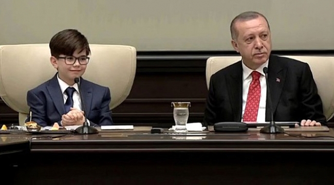 Küçük Cumhurbaşkanı Güldürdü