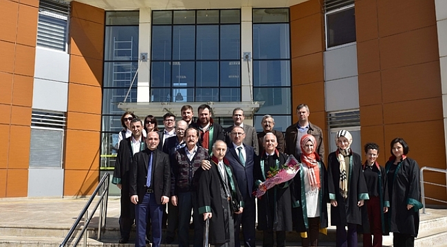 Kurtulan'dan avukatlara kutlama