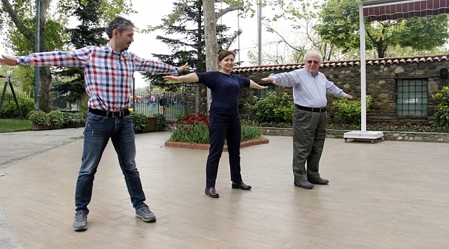 Parkinson hastalığı konuşuldu
