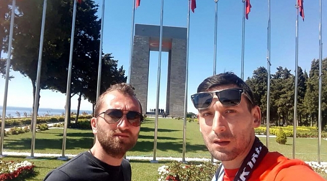 Şehitler için Çanakkale'ye yürüdüler