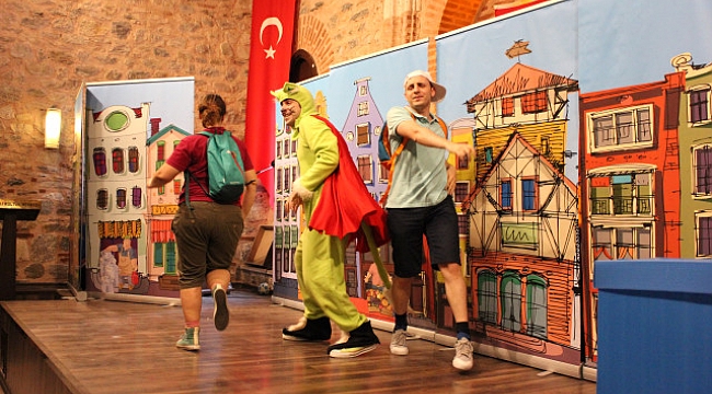 Tiyatro ile geri dönüşüme dikkat çektiler
