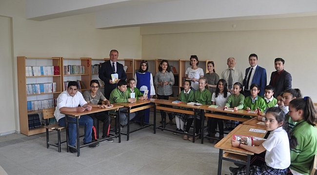 UEDAŞ 13. kütüphanesini İnegöl'de açtı
