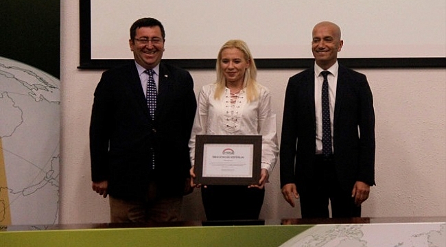 UİB'de başarılı ihracatçılara ödül