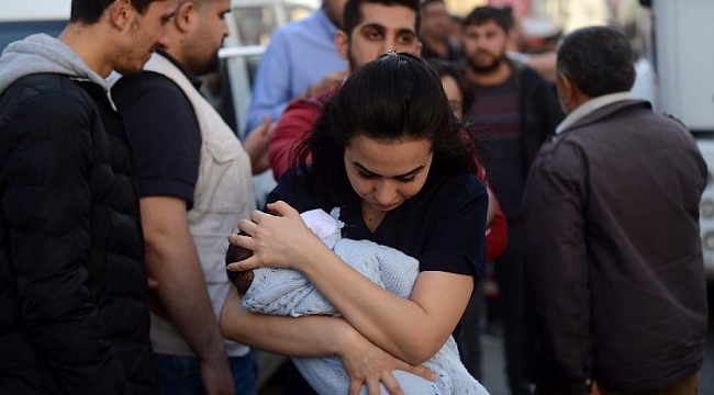 Yeni doğan bebekler tahliye edildi