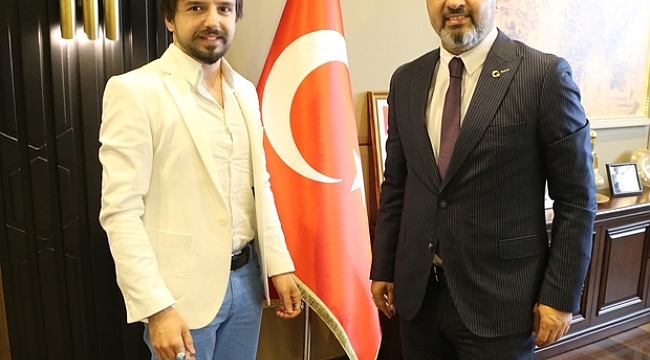 Aktaş'tan şampiyon kuaföre destek