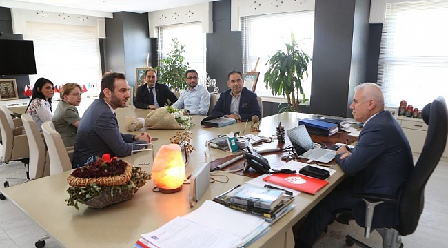 Bilişimcilerden Bozbey'e ziyaret