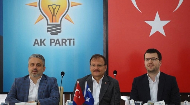 Çavuşoğlu, Gençlik Kolları ile bir araya geldi