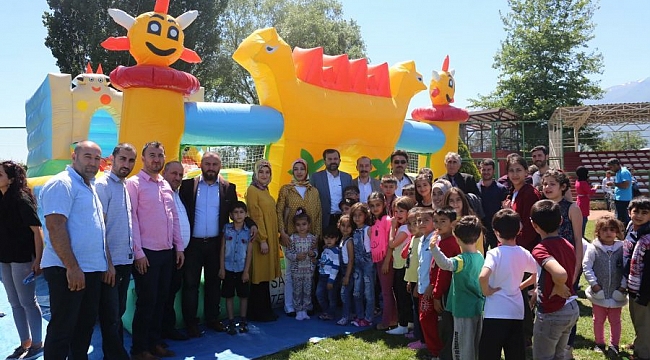 Çocuklara uçurtma festivali