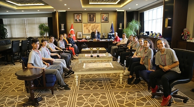 Engelli öğrencilerin şampiyonluk sevinci
