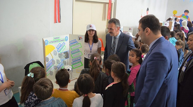 Gemlik'te TÜBİTAK 4006 Bilim Fuarı açıldı