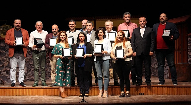 Meslek Tiyatroları Festivali'nde prömiyer coşkusu